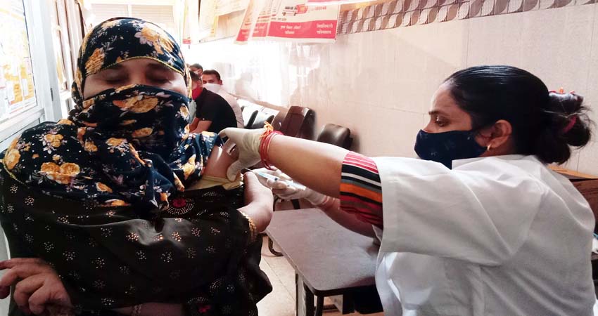 तीसरी लहर से बचाव: एक लाख से अधिक लाभार्थियों का होगा टीकाकरण तीसरी लहर से बचाव: एक लाख से अधिक लाभार्थियों का होगा टीकाकरण